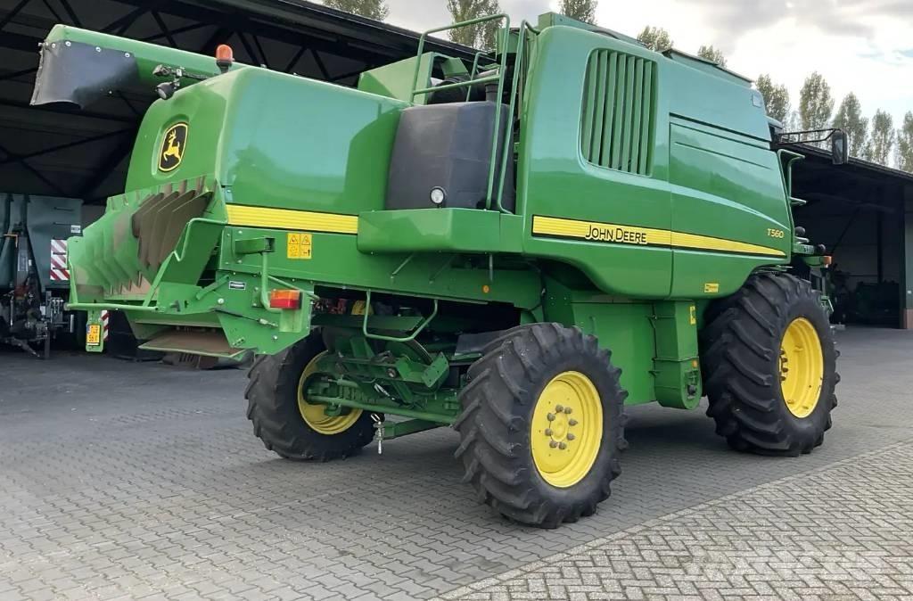 John Deere T 560 コンバイン
