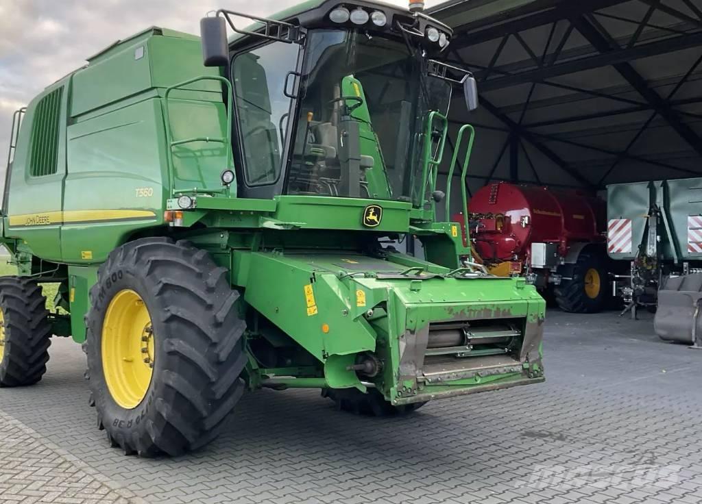 John Deere T 560 コンバイン