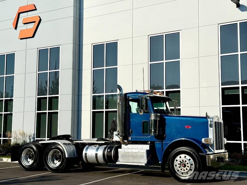 Peterbilt 388 中古トラクターヘッド | トレーラーヘッド