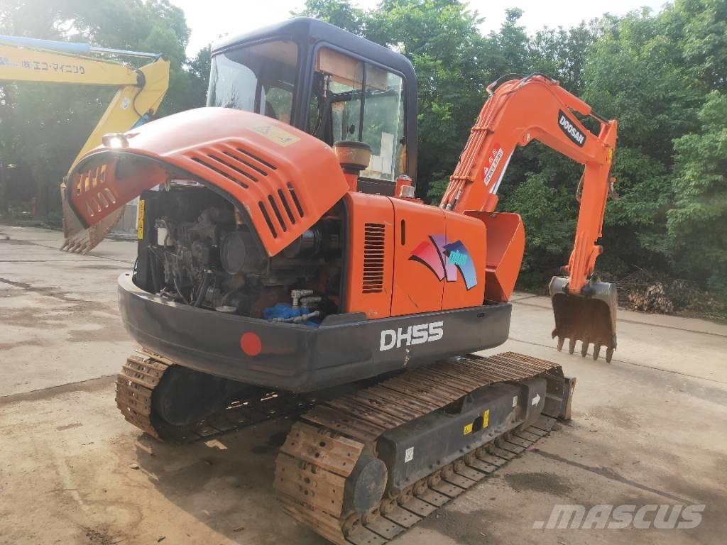 Doosan DH55 ミニ油圧ショベル 7t以下（ミニユンボ・ミニディガー）