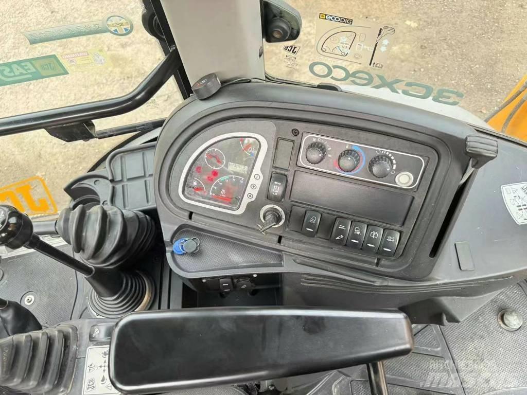 JCB 3 CX ホイール式油圧ショベル（パワーショベル・ユンボ・バックホー）