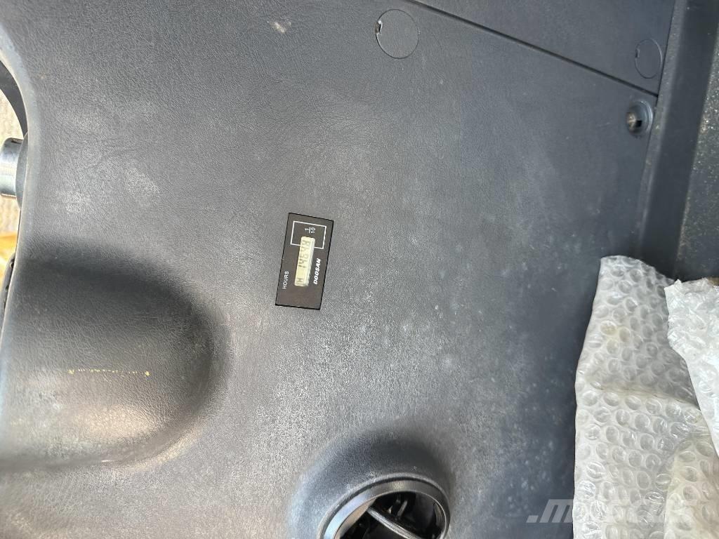 Hyundai R220LC-9S 大型油圧ショベル12t以上（パワーショベル・ユンボ）