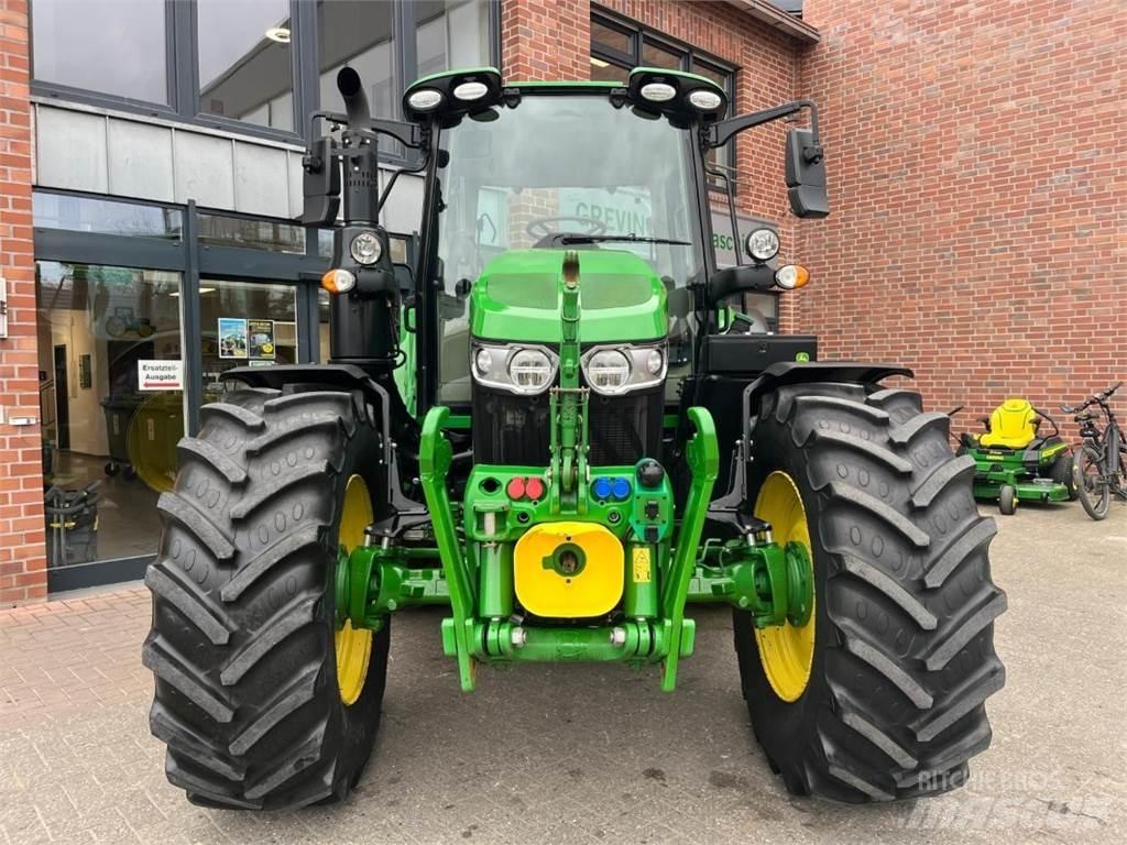 John Deere 6120M トラクター