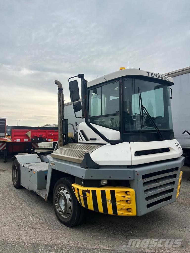 Terberg TT223 ターミナルトラクター