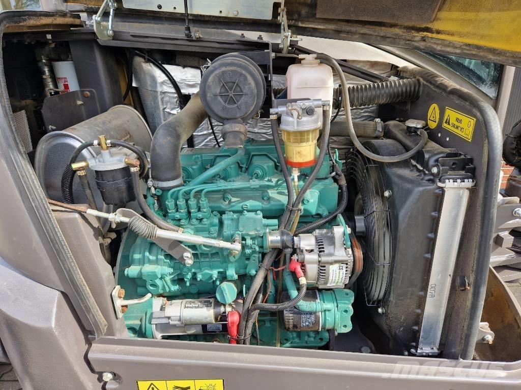 Volvo ECR 50 D ミニ油圧ショベル 7t以下（ミニユンボ・ミニディガー）