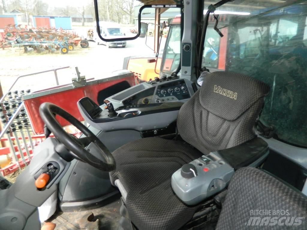 Valtra T 234 V トラクター