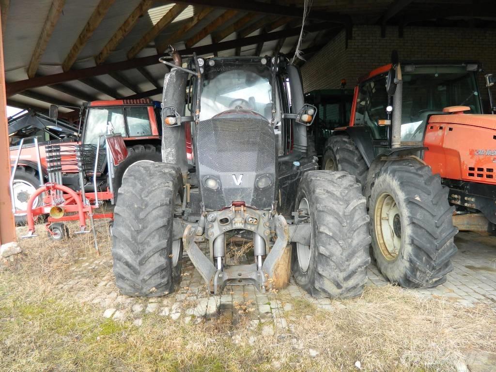 Valtra T 234 V トラクター