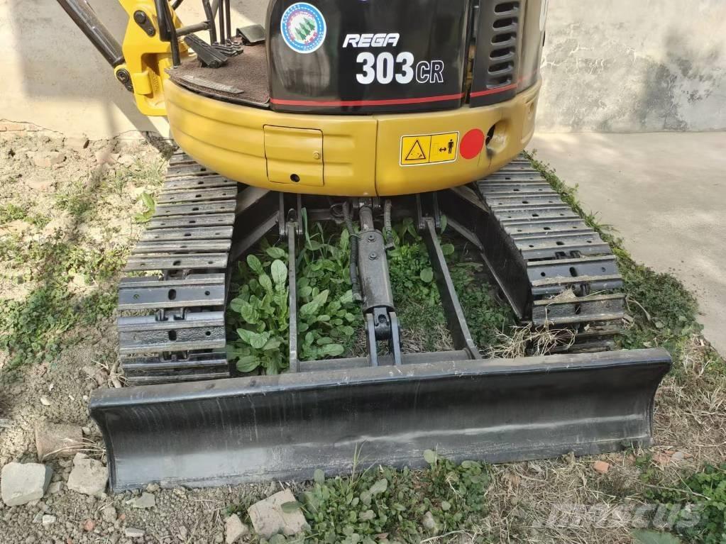 CAT 303 CR ミニ油圧ショベル 7t以下（ミニユンボ・ミニディガー）