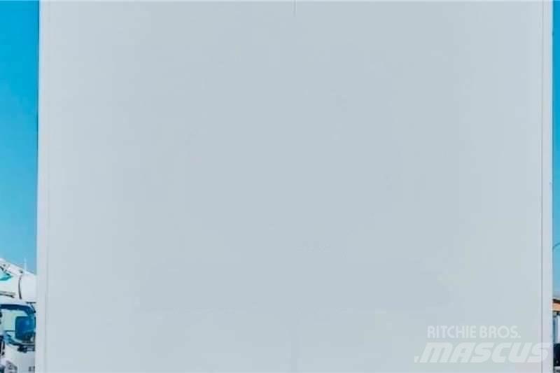 Isuzu FVZ 1400 その他トラック
