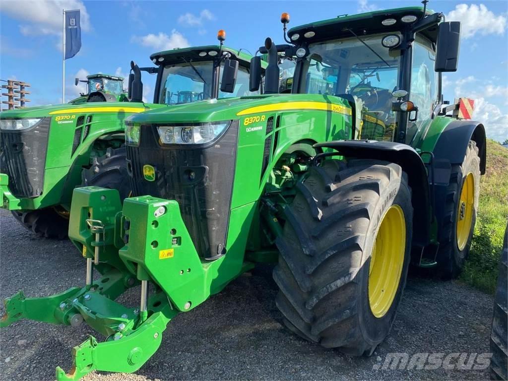 John Deere 8370R トラクター