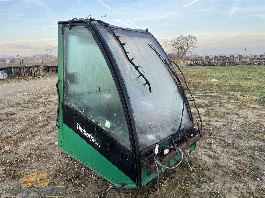 Timberjack 1270C キャビン及び内装