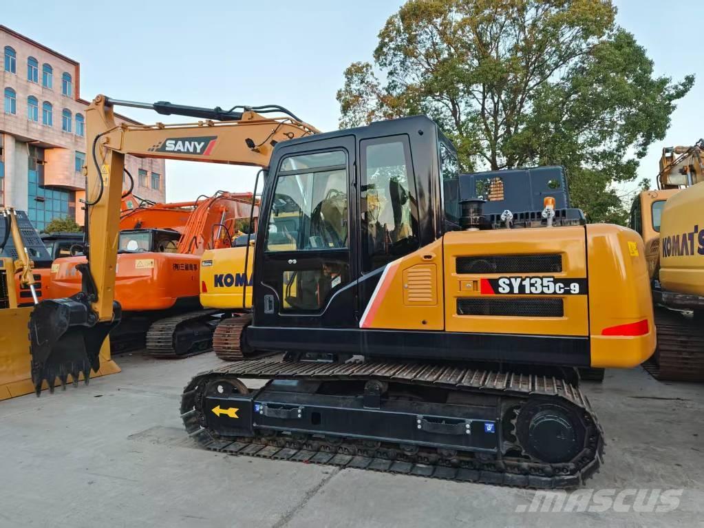 Sany SY 135 C 大型油圧ショベル12t以上（パワーショベル・ユンボ）