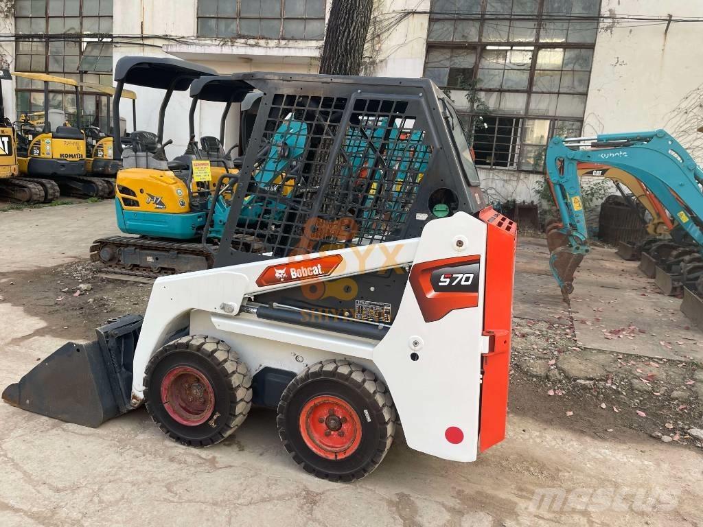 Bobcat S70 スキッドステアローダー