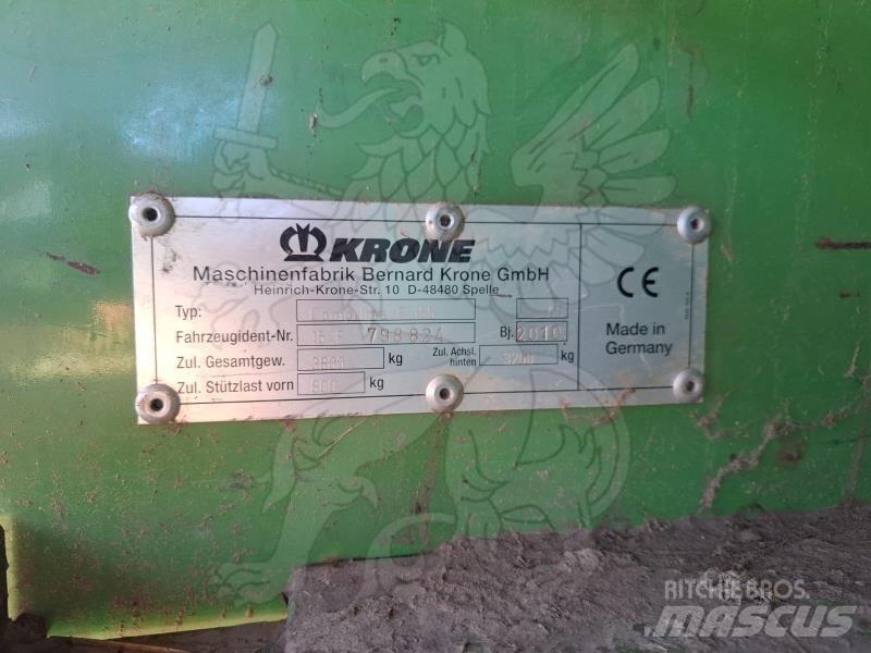Krone Comprima F 155 ラウンドベーラー