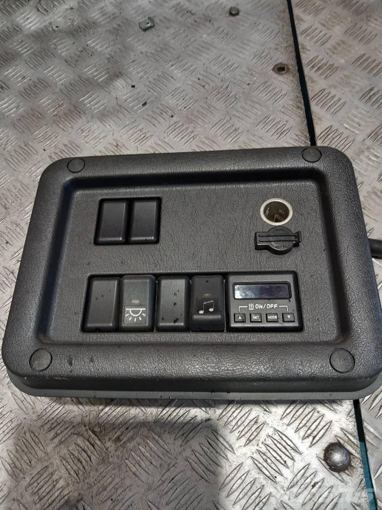 Volvo FH 12    20576730 キャビン及び内装