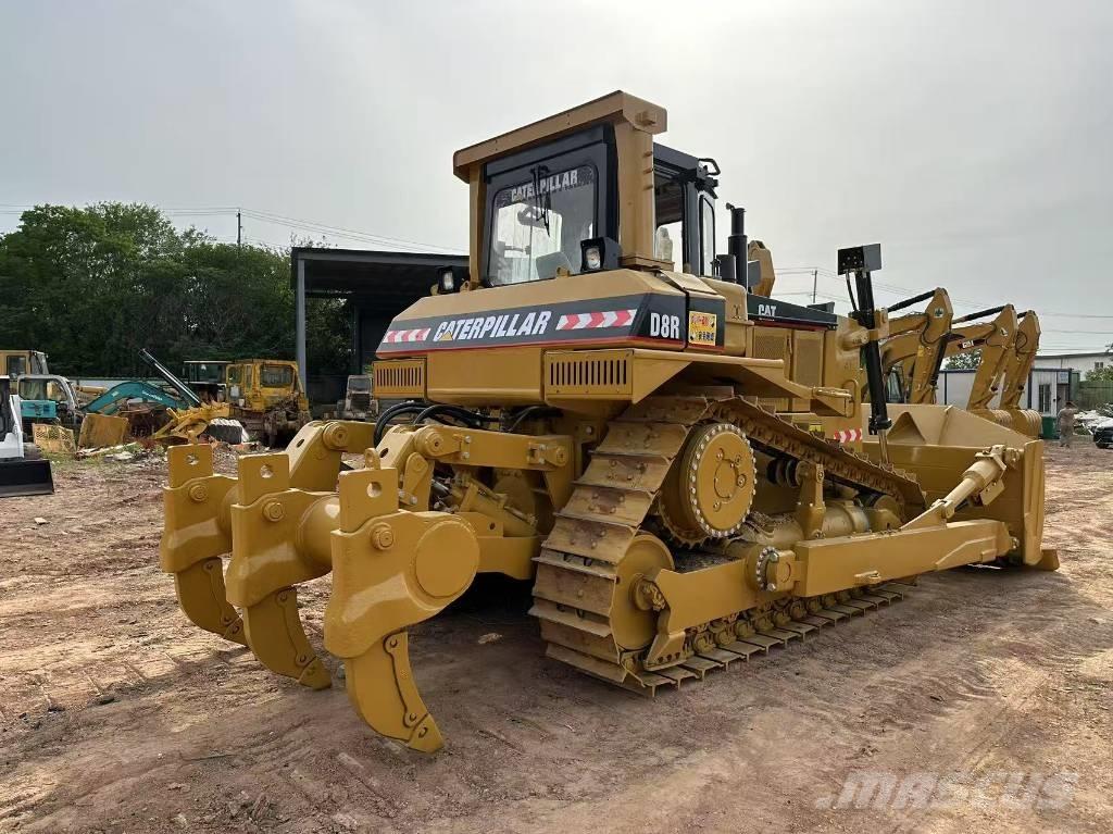 CAT D8R ブルドーザー