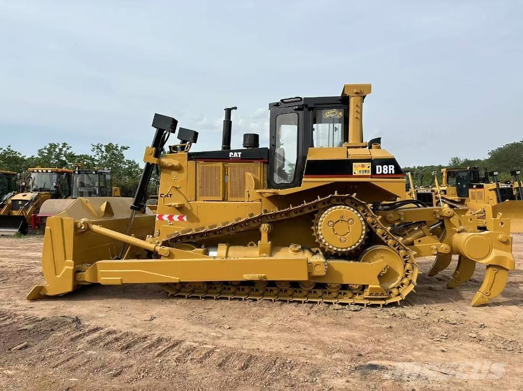 CAT D8R ブルドーザー