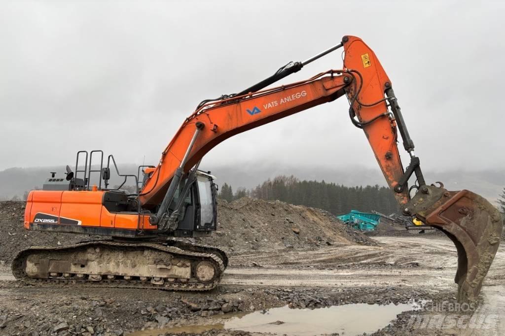 Doosan DX 255 LC-5 大型油圧ショベル12t以上（パワーショベル・ユンボ）