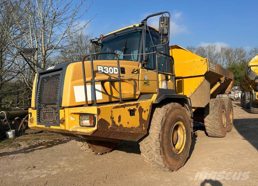 Bell B 30 D アーティキュレート式ダンプトラック
