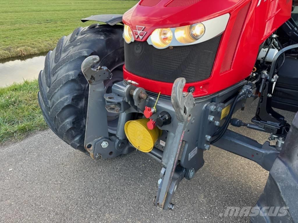 Massey Ferguson 5609 トラクター