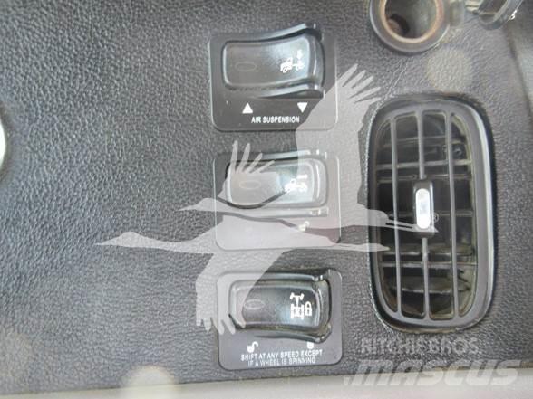 Peterbilt 389 中古トラクターヘッド | トレーラーヘッド