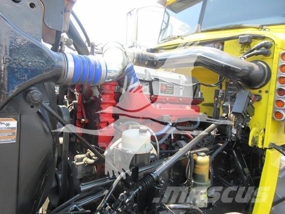 Peterbilt 389 中古トラクターヘッド | トレーラーヘッド