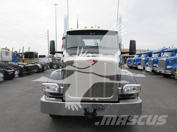 Peterbilt 567 中古トラクターヘッド | トレーラーヘッド