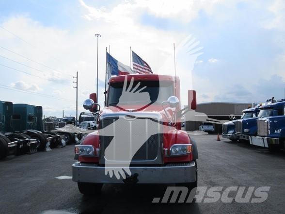 Peterbilt 567 中古トラクターヘッド | トレーラーヘッド