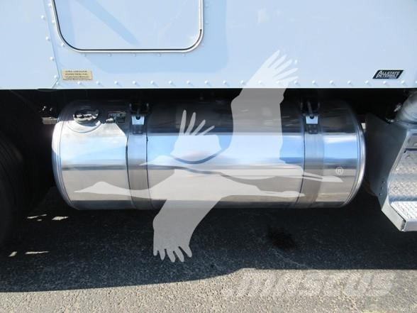 Peterbilt 567 中古トラクターヘッド | トレーラーヘッド