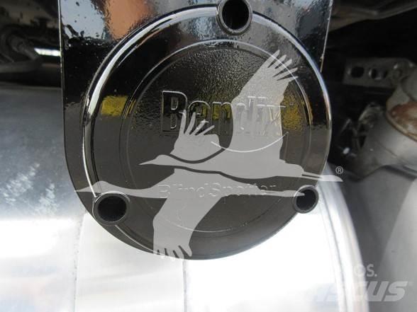 Peterbilt 579 中古トラクターヘッド | トレーラーヘッド