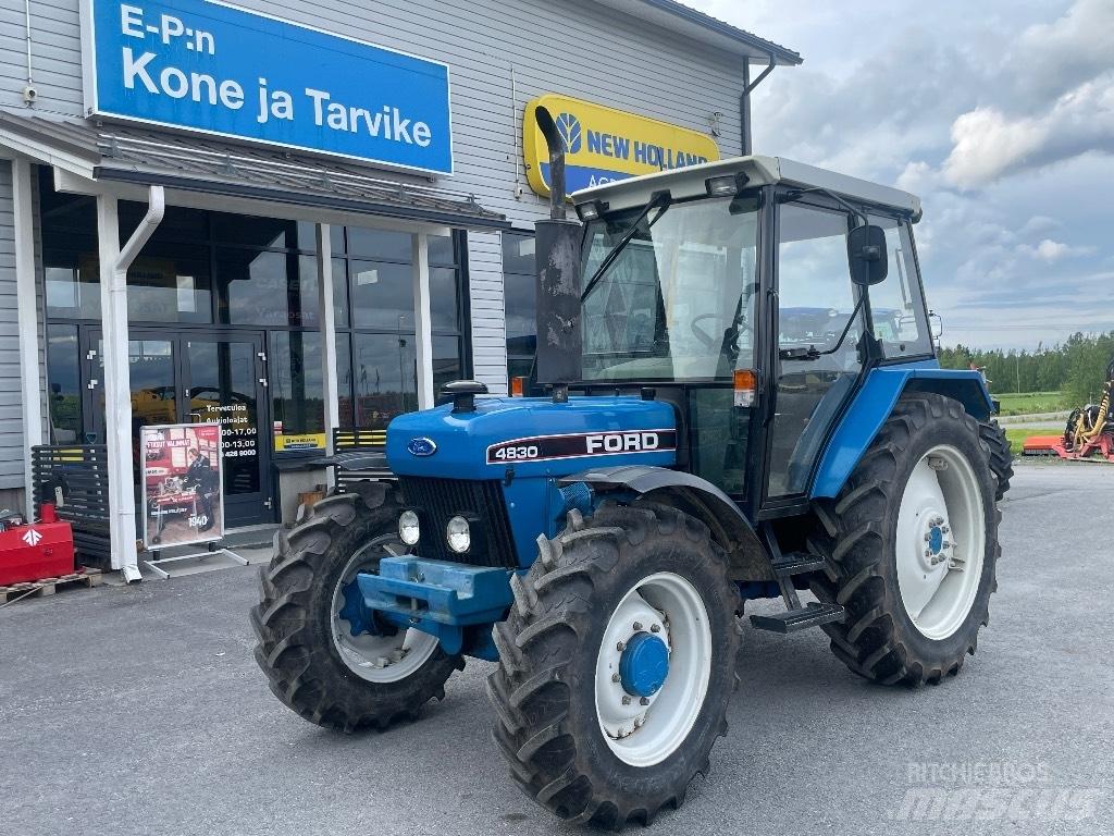 Ford 4830 トラクター