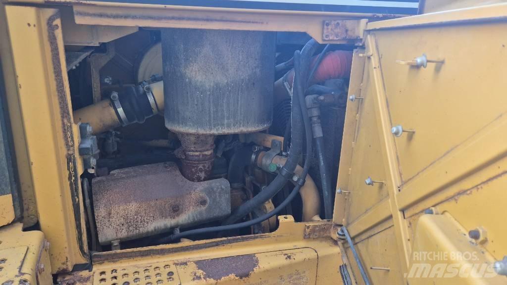 CAT D 6 R LGP ブルドーザー
