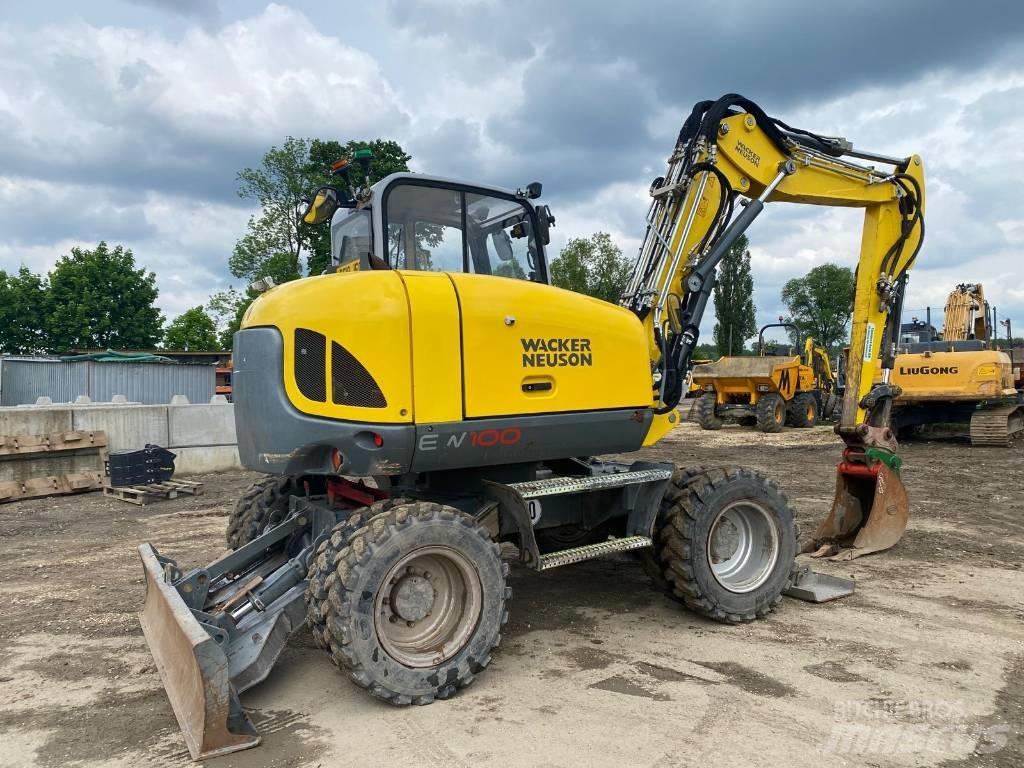 Wacker Neuson EW 100 ホイール式油圧ショベル（パワーショベル・ユンボ・バックホー）
