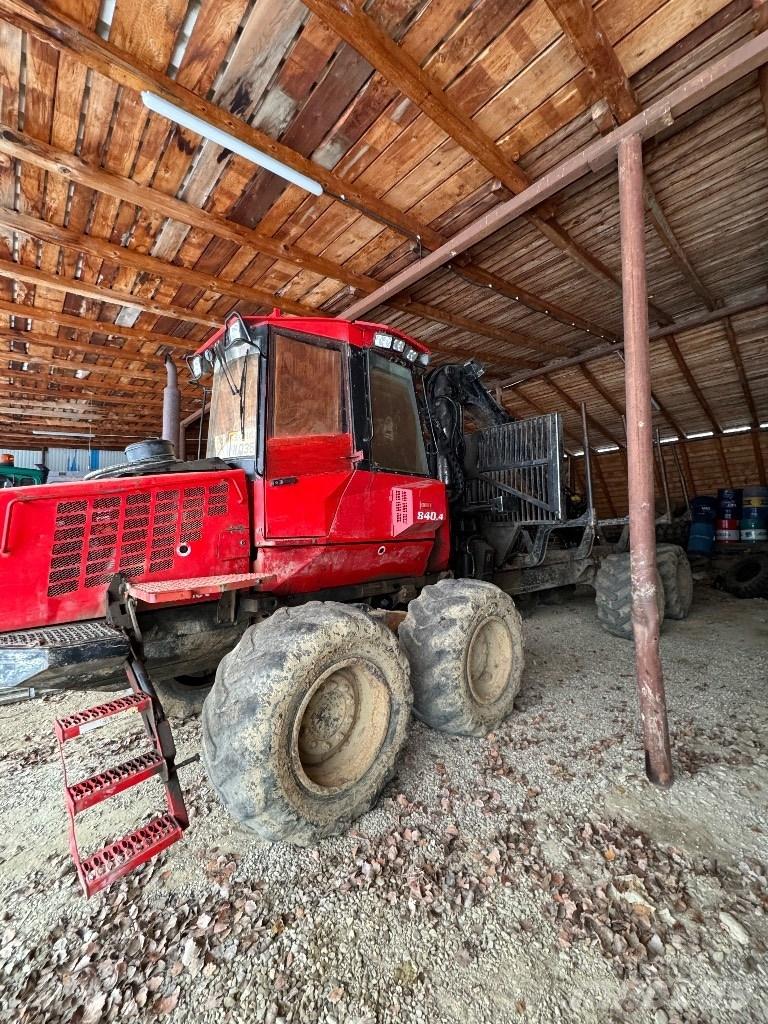 Valmet 840.4 フォワーダー