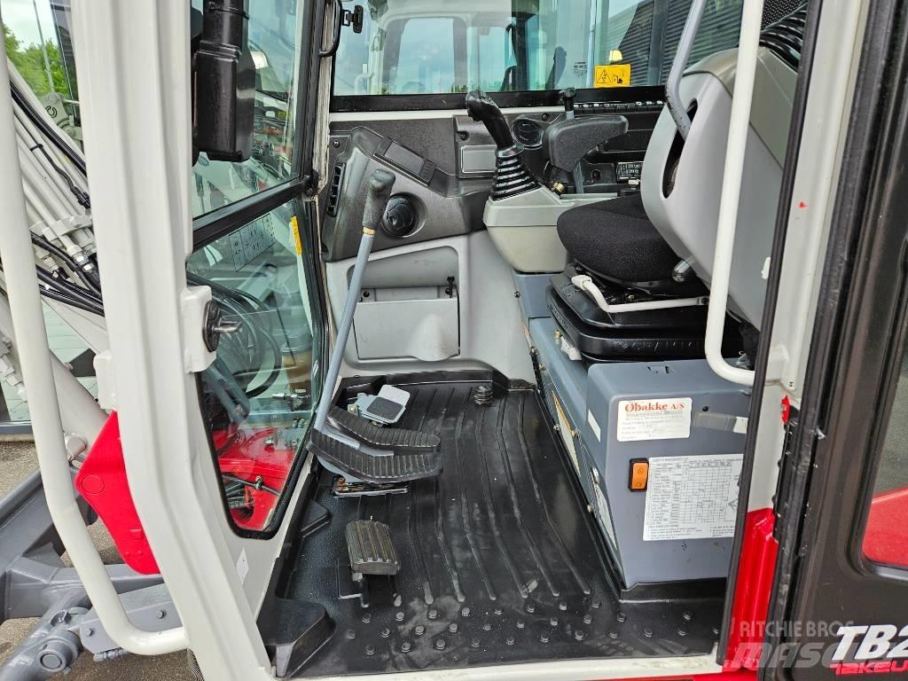 Takeuchi TB 230 ミニ油圧ショベル 7t以下（ミニユンボ・ミニディガー）