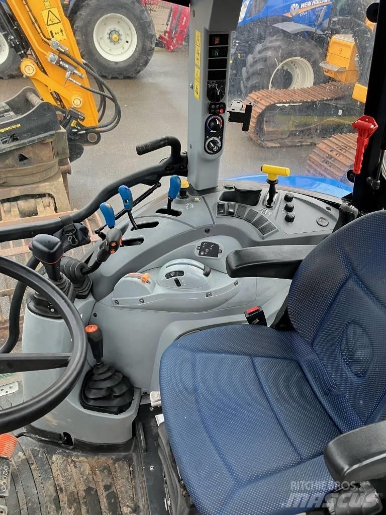 New Holland T 5.105 トラクター