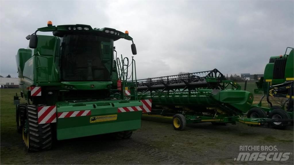 John Deere S685 コンバイン