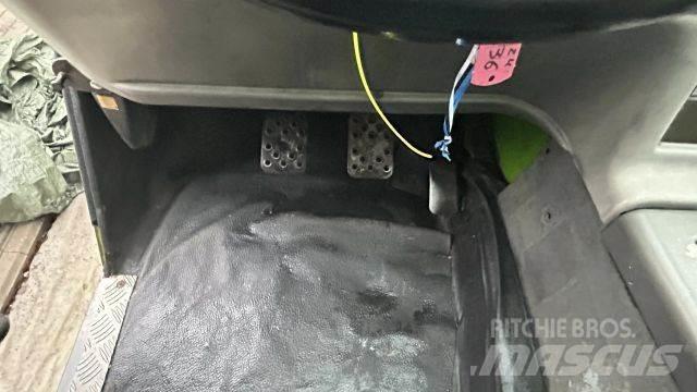 Merlo P32.12EVS テレスコーピックハンドラー