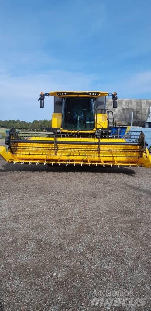 New Holland CX 5.80 コンバイン