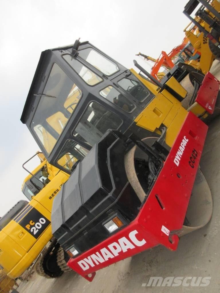 Dynapac CC 421 タンデムローラ