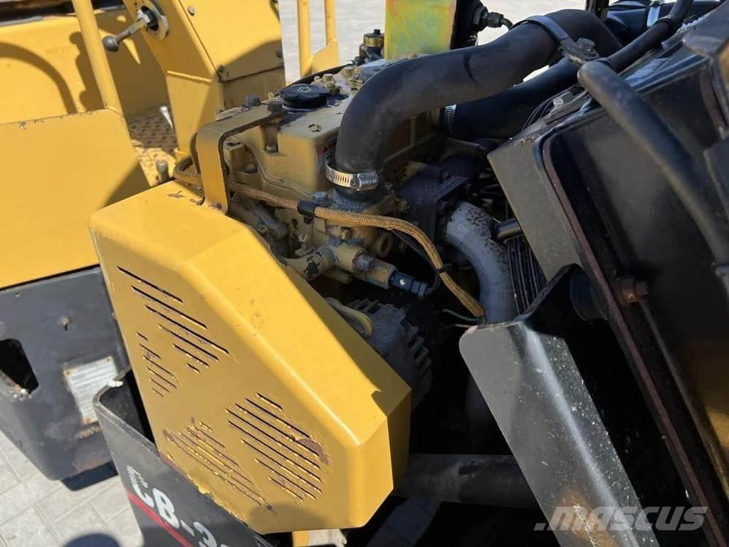 CAT CB 334E タンデムローラ