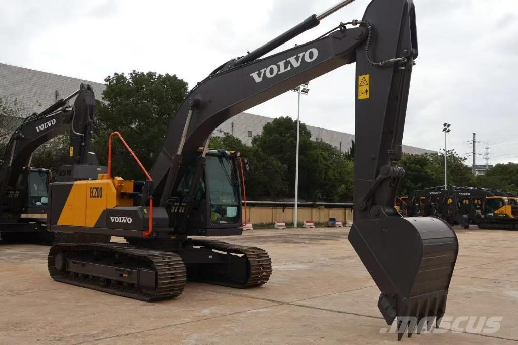 Volvo EC 200 大型油圧ショベル12t以上（パワーショベル・ユンボ）