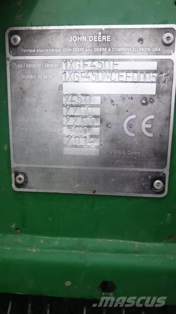John Deere F 450 ラウンドベーラー