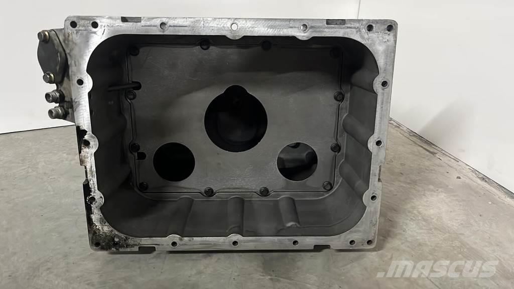 Liebherr carterpan エンジン