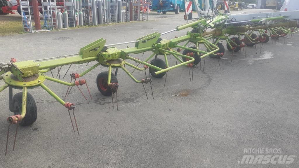 CLAAS VOLTO 1300 T テッダー・テッダーレーキ