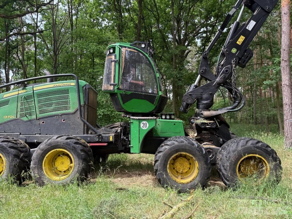 John Deere 1270 G ハーベスター
