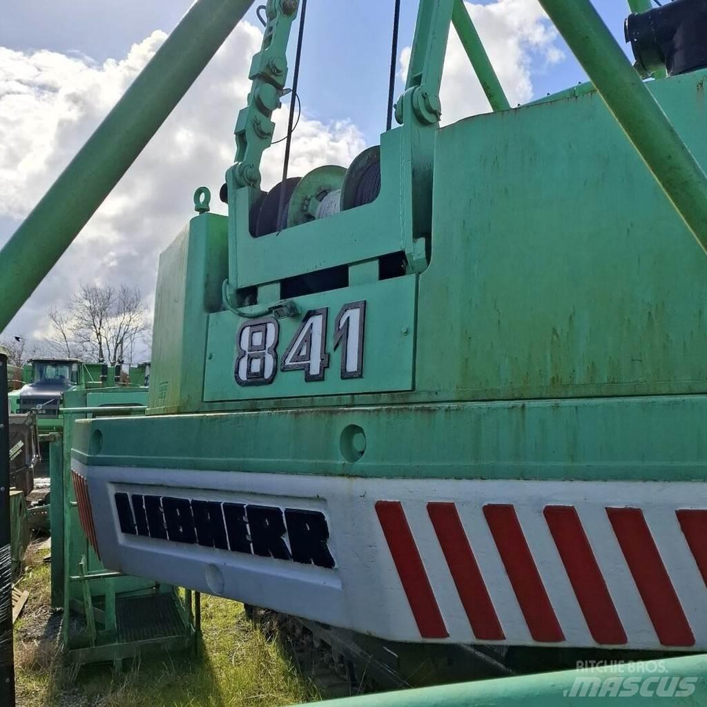 Liebherr HS 841 クローラクレーン