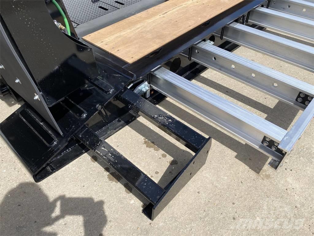 Jet TRI AXLE DETACH ローローダー
