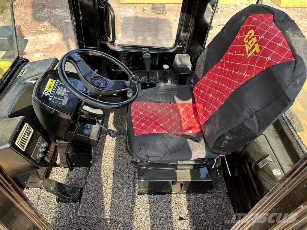 CAT 966G ホイールローダー・タイヤショベル