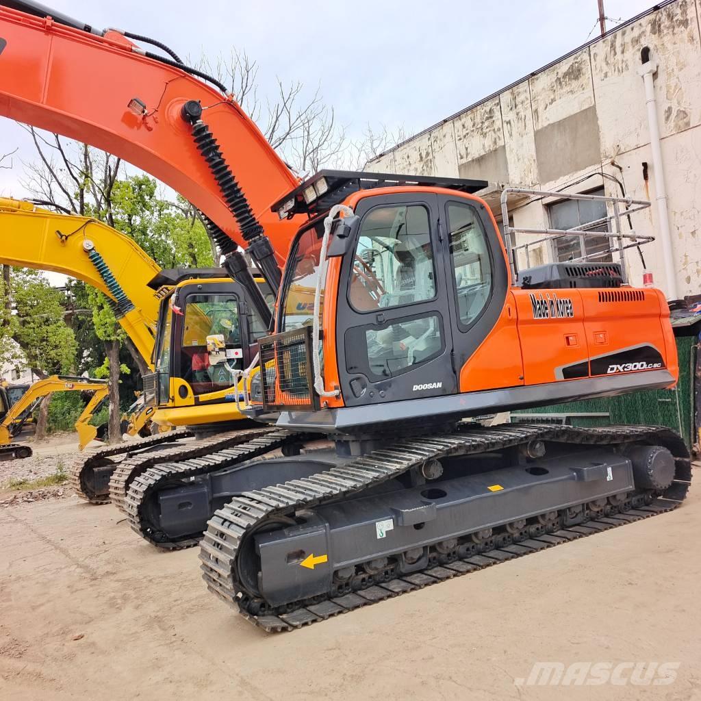 Doosan DX 300 大型油圧ショベル12t以上（パワーショベル・ユンボ）